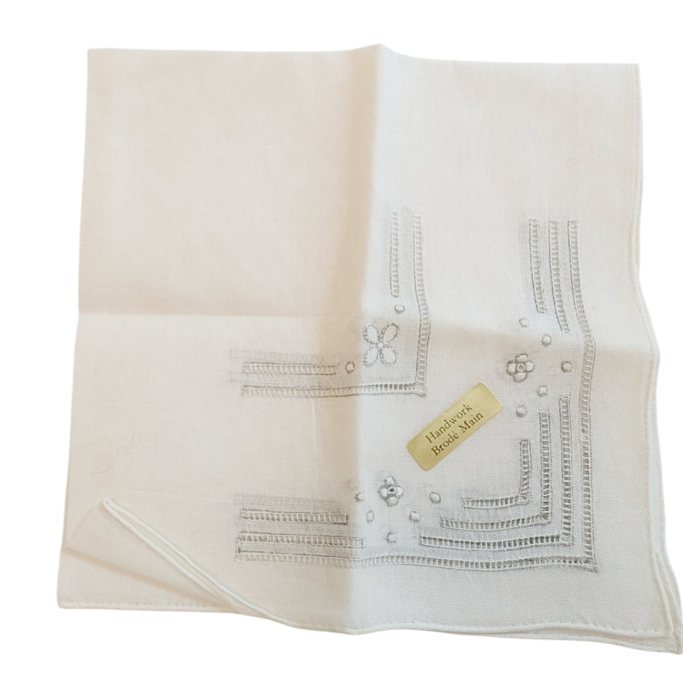 VINTAGE Hankerchief French Embroidery White Silver Linen 11"x11" New - Picture 2 of 7